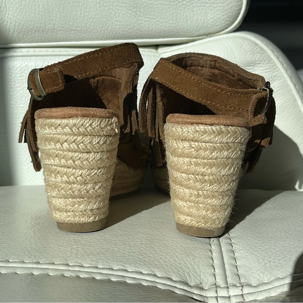 Minnetonka brown suede wedges